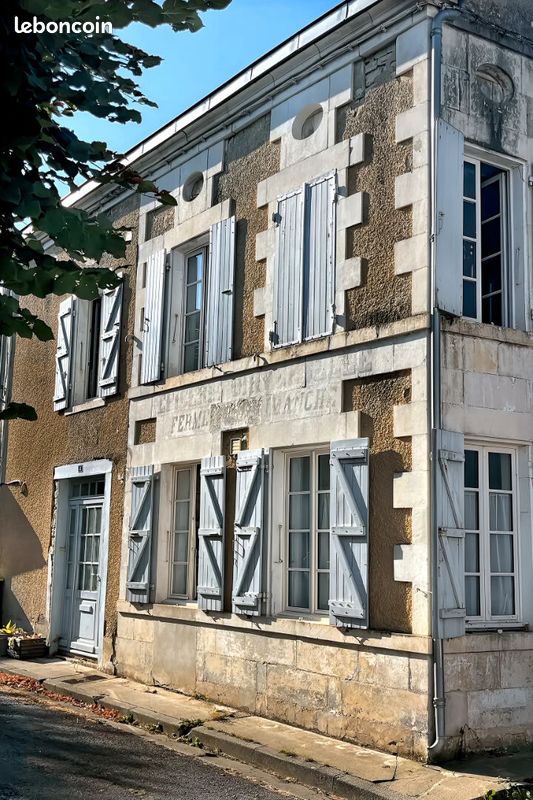 Maison 5 pièces 160 m² · à Saint-Sauveur-d'Aunis · 160 m² · 348 000 €