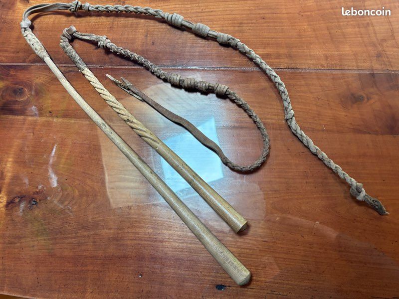 Accessoire équitation Spectacle Fouet Ancien En Cuir