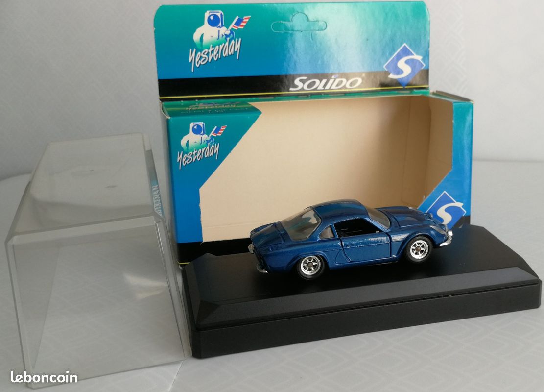 Miniature Solido Renault Alpine F3 N°10 - Échelle 1/43 - Bleue - Occasion