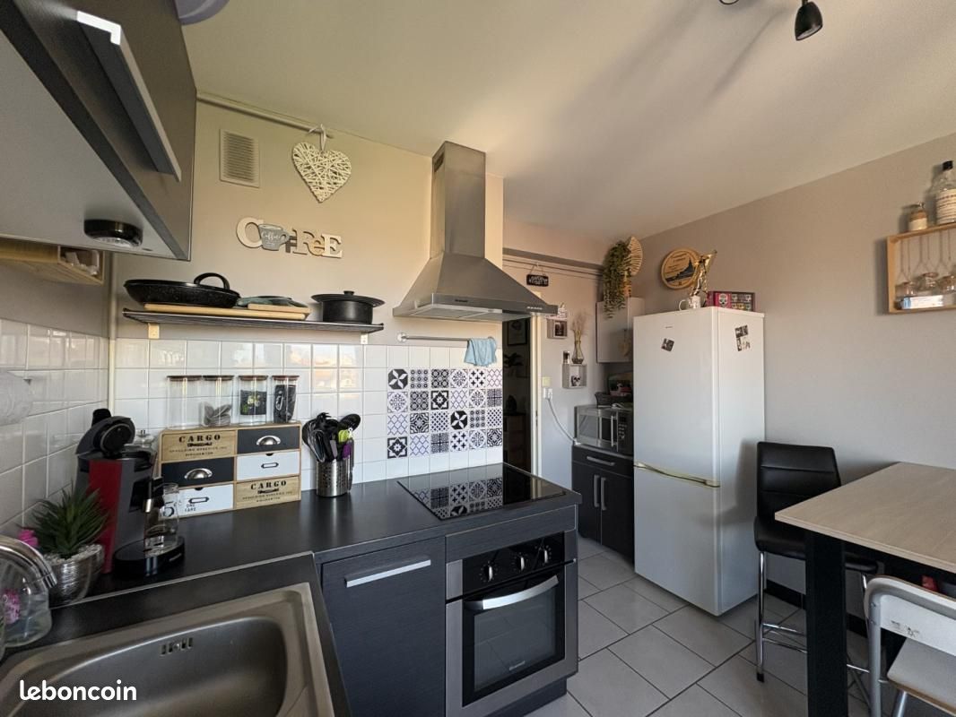 Appartement 2 pièces 68 m² · à Le Coteau · 68 m² · 630 €