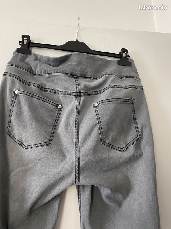 Pantalon Bon prix collection taille 44 (image 3)