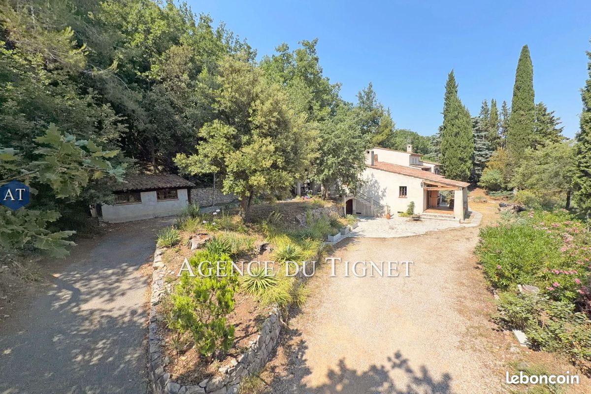 Maison 4 pièces 114 m² · à Le Tignet · 114 m² · 449 000 €