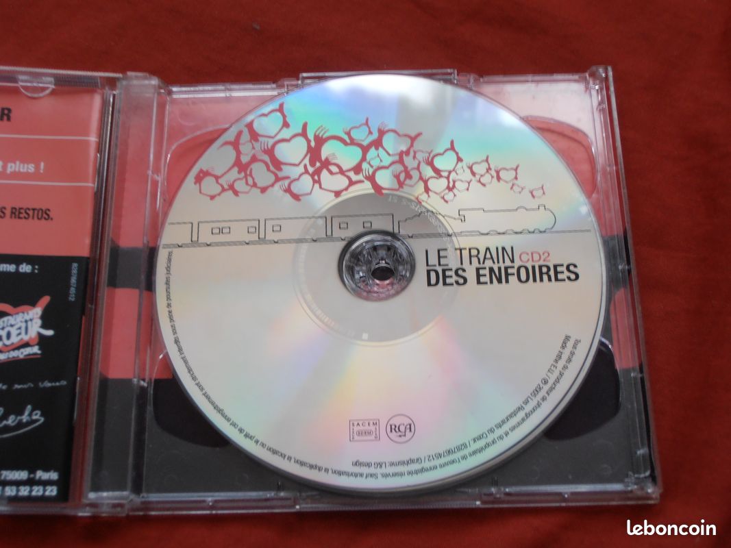 Lot 4 CD variété Française : Les Enfoirés/Notre Dame de Paris/Emilie Jolie/Julien Clerc (image 8)