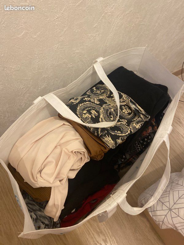 Lot vêtements vide dressing (image 2)