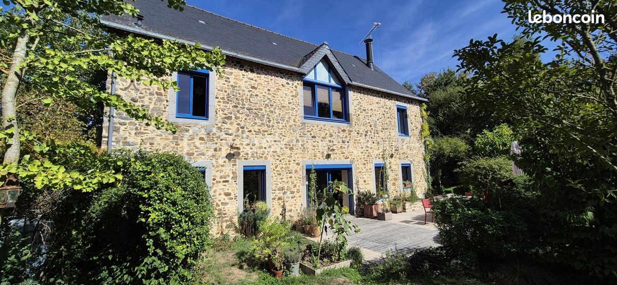 Maison 8 pièces 193 m² · à Saint-Jean-sur-Mayenne · 193 m² · 436 800 €
