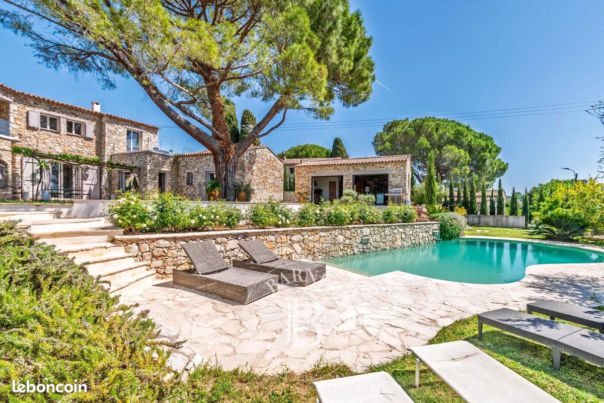 Maison 5 pièces 238 m² · à La Colle-sur-Loup · 238 m² · 2 390 000 €