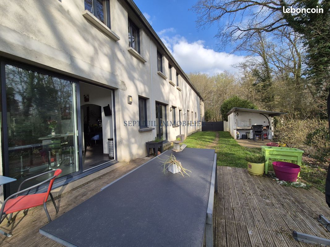 Maison 7 pièces 269 m² · à Septeuil · 269 m² · 549 000 €