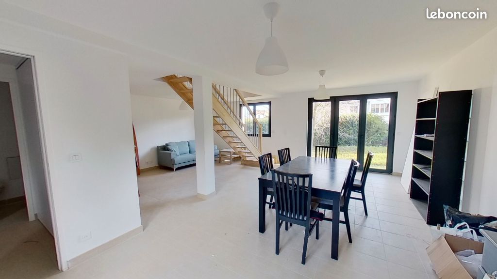 Appartement 4 pièces 103 m² · à Clamart · 103 m² · 2 492 €/mois