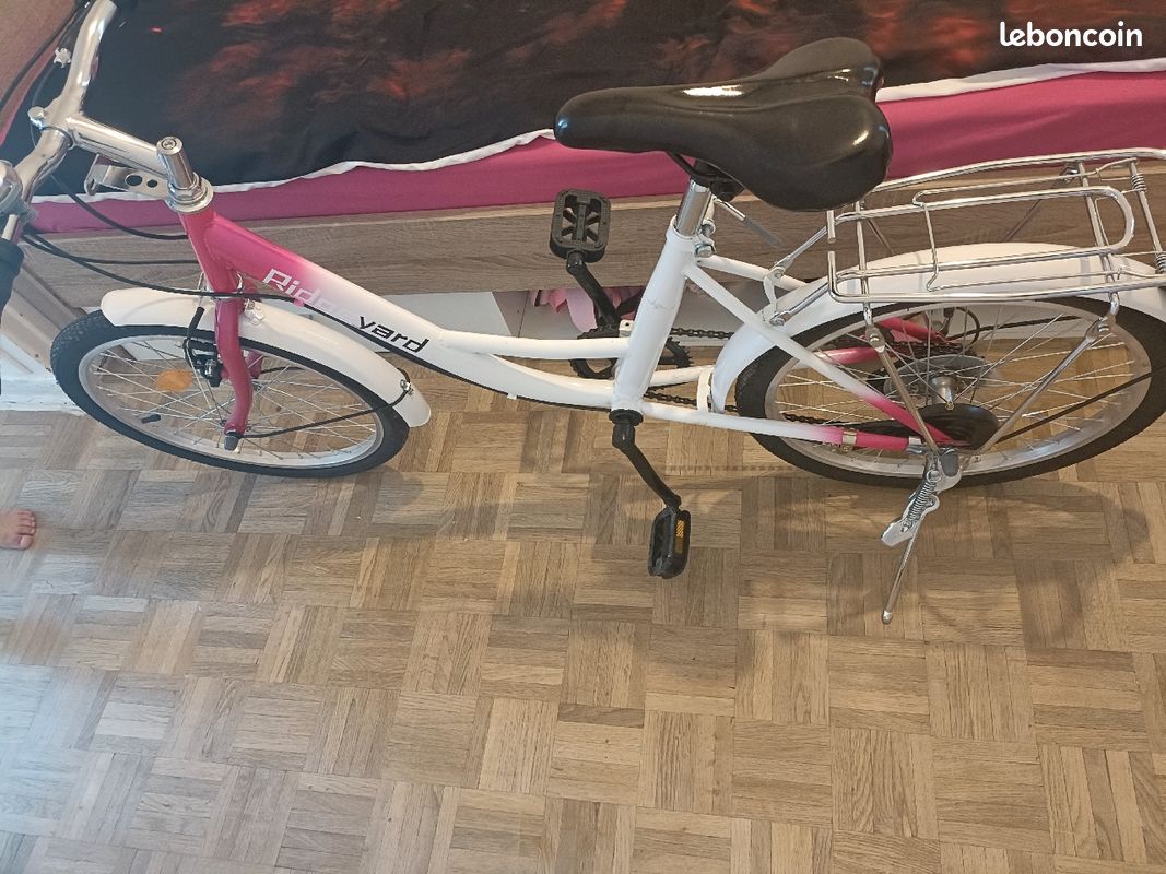 Vélo fille 24pouces comme neuf (image 2)