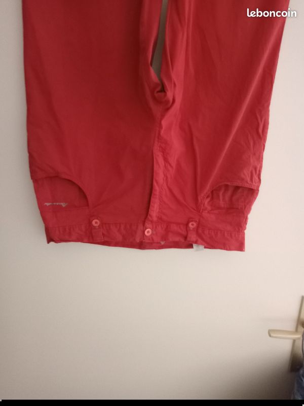 Pantalon rouge taille 44 marque Bermuda en très bon état (image 2)