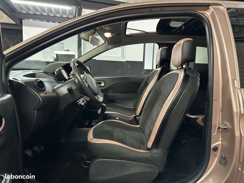 Renault TWINGO II 1.5 DCI 75CH MISS SIXTY ECO² PREMIÈRE MAIN GARANTIE 60 MOIS POSSIBLE (image 27)
