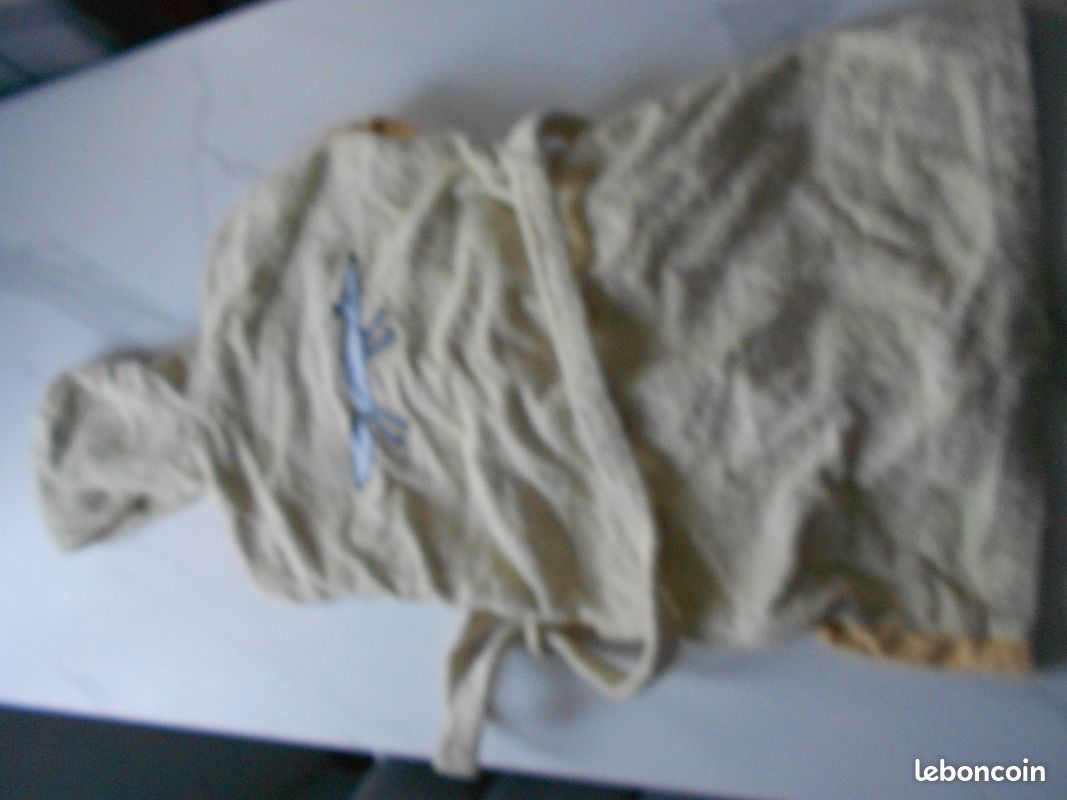 Peignoir enfant 6 ans (image 2)