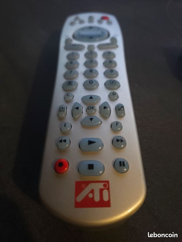Télécommande pc ati remote wonder avec récepteur usb media center - Accessoires informatique