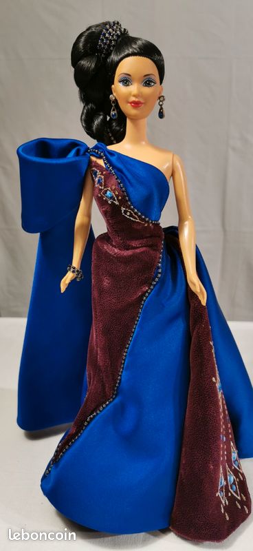 At Auction: LE Society Style Collection, Sapphire Dream Barbie 13255