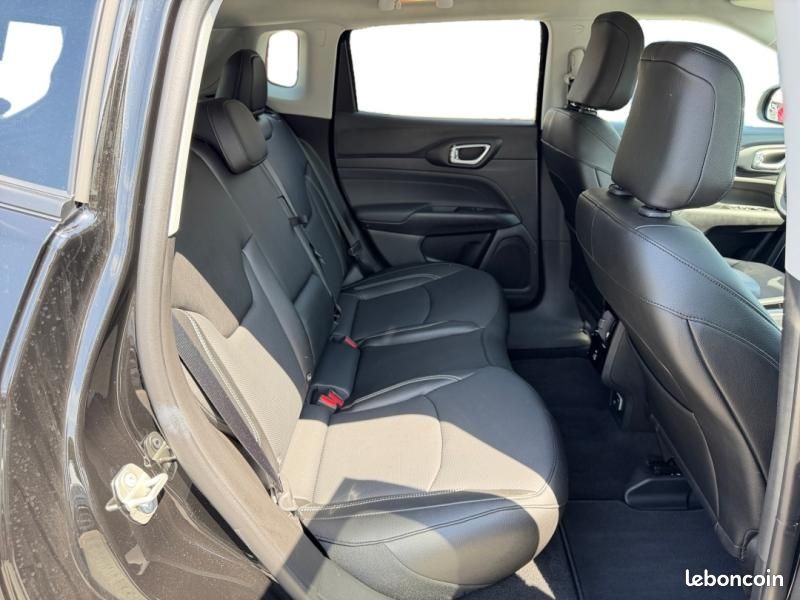 Jeep Compass 1.3 Turbo T4 240ch PHEV 4xe Summit AT6 eAWD (image 11)