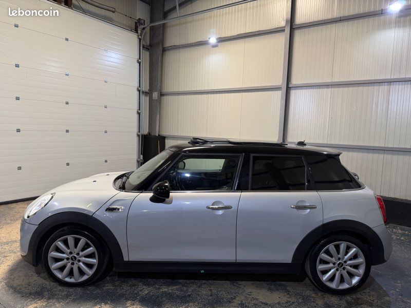 Mini cooper sd (f55) 2.0 d 170 ch cooper s bva6 2017 (version 5 portes) (image 2)