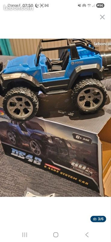 Neuf Voiture télécommandée 4x4 80mn d'autonomie mode auto lumière led (image 1)