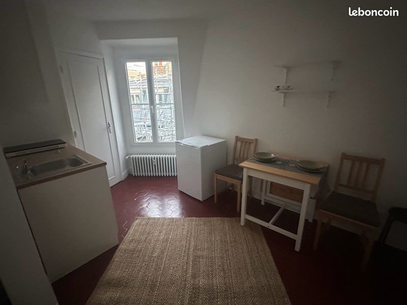 Appartement 1 pièce 17 m² · à Paris · 17 m² · 950 €/mois