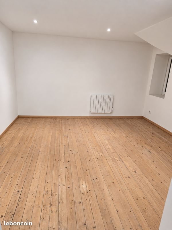 Appartement 1 pièce 35 m² · à Montceau-les-Mines · 35 m² · 420 €/mois