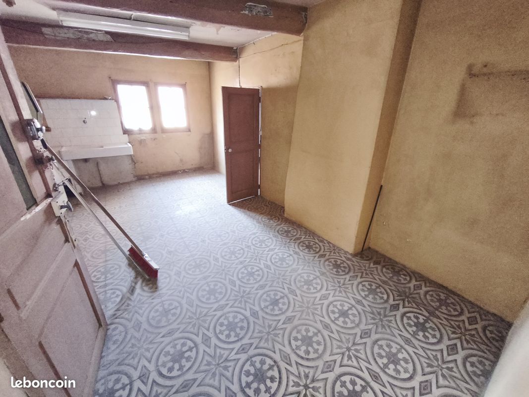 Appartement 4 pièces 80 m² · à Béziers · 80 m² · 45 000 €