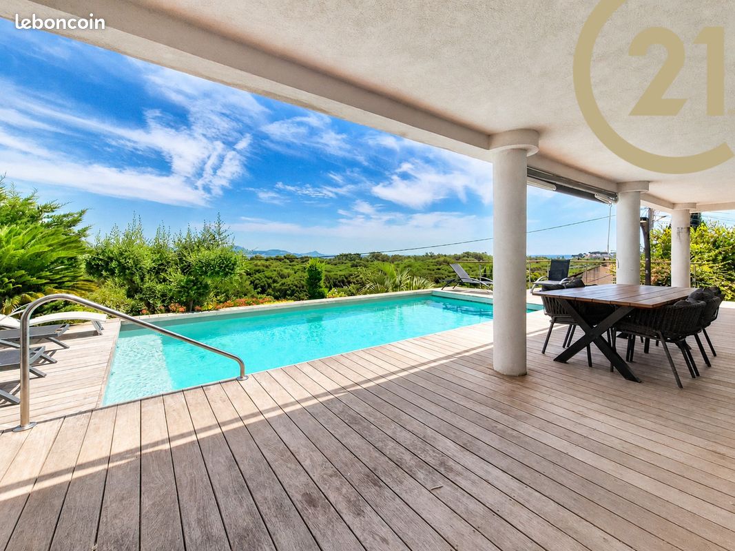 Maison 7 pièces 190 m² · à Fréjus · 190 m² · 1 250 000 €