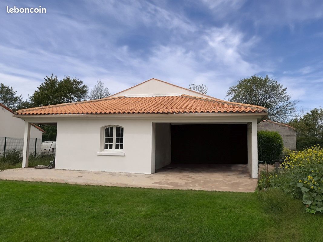 Maison 9 pièces 140 m² · à Saint-Hilaire-la-Forêt · 140 m² · 430 000 €