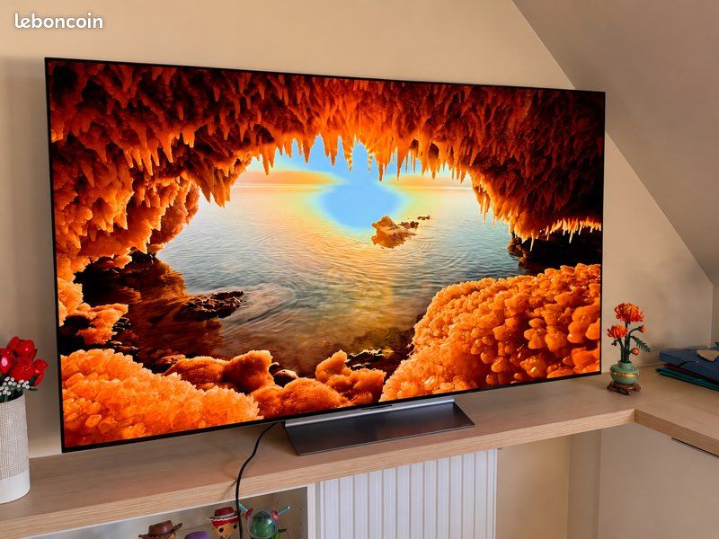 LG OLED 65” C3 (OLED65C35LA) - Très bon état - Facture + Carton d’origine (image 1)