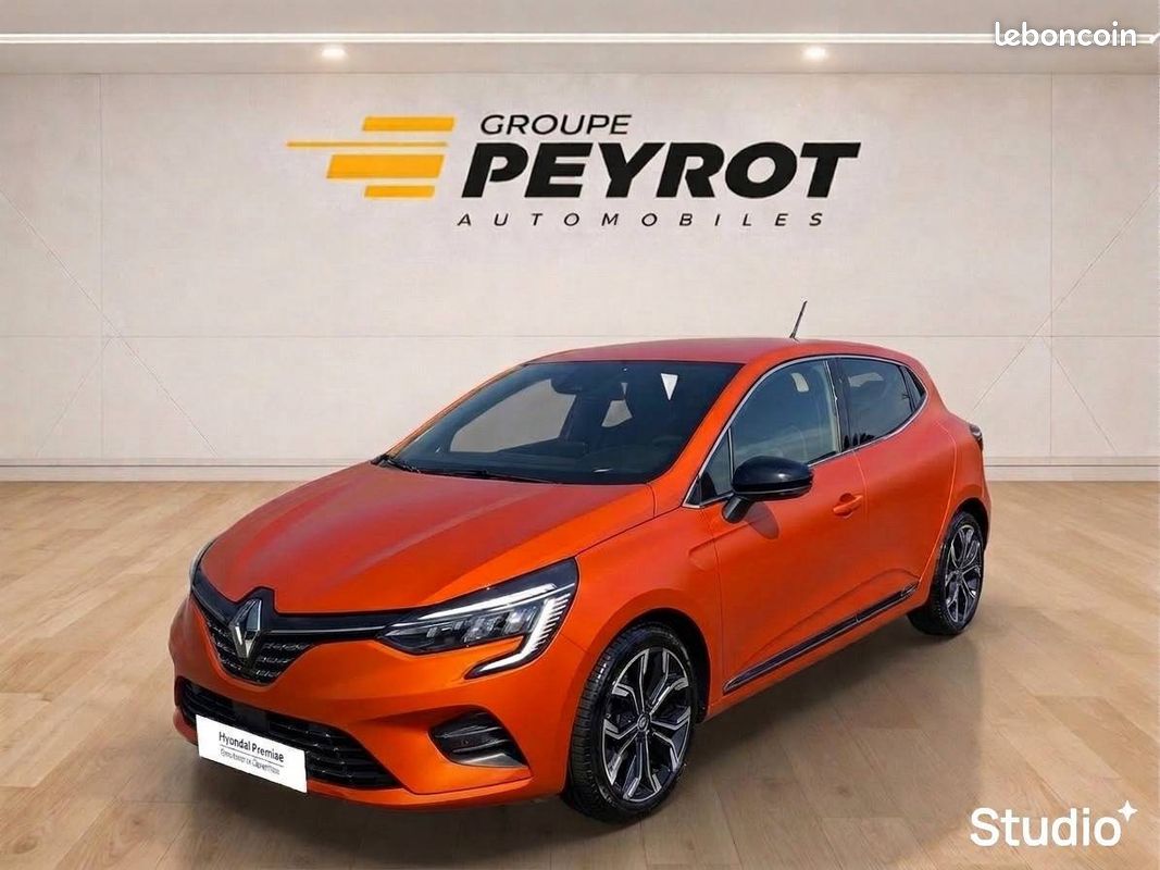 RENAULT Clio TCe 90 Techno (image 1)