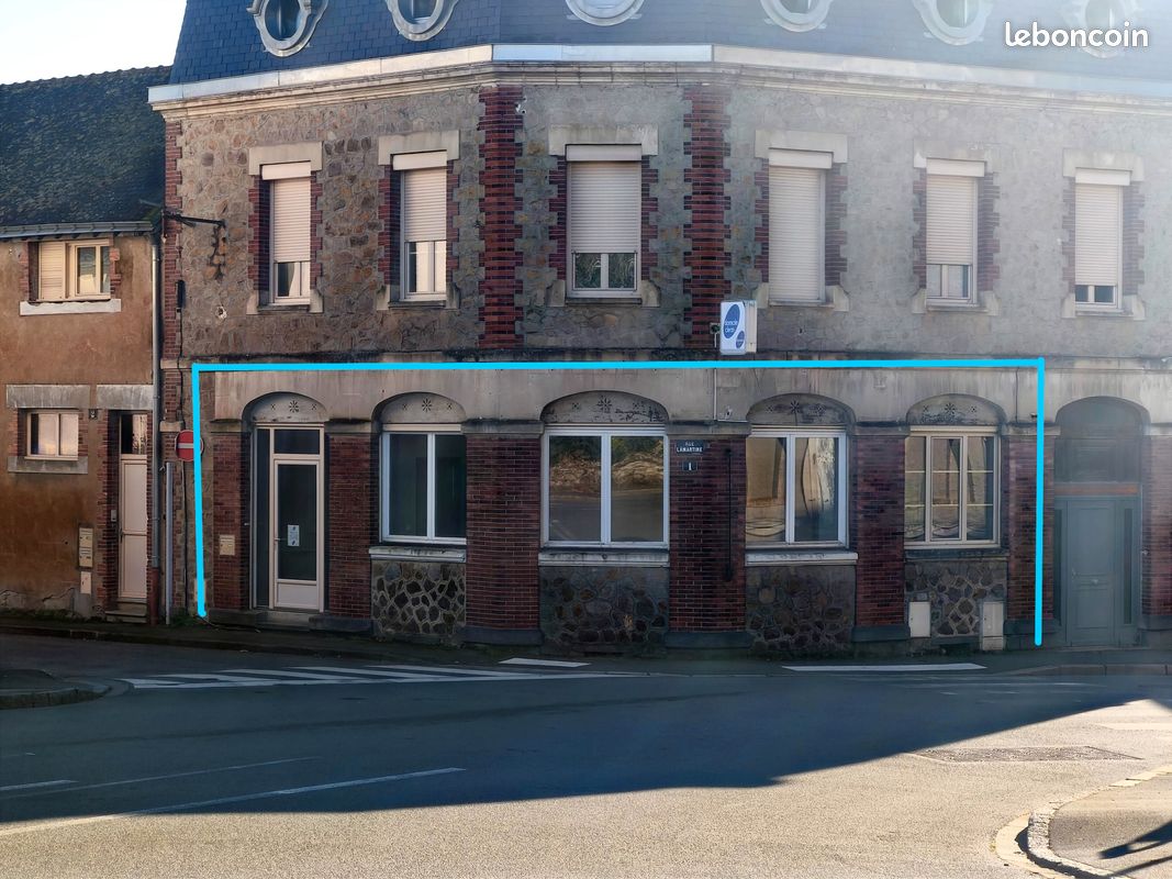 Local commercial 2 pièces 39 m² · à Segré-en-Anjou Bleu · 39 m² · 500 €/mois