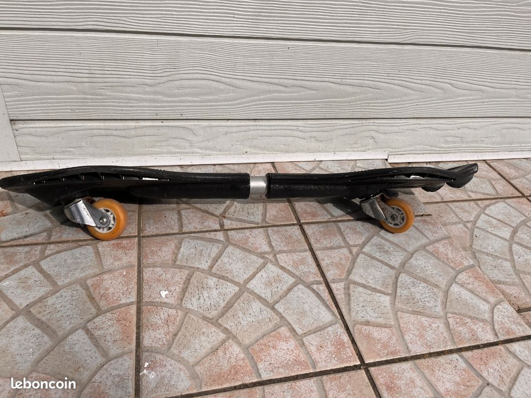 Skateboard à deux roues (image 3)