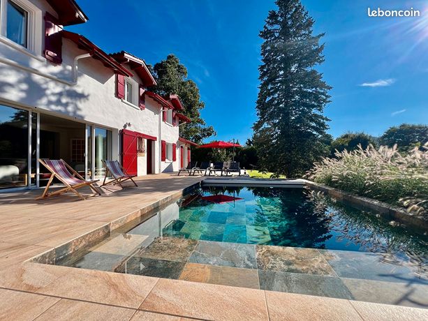 Villa 7 pièces 215 m²