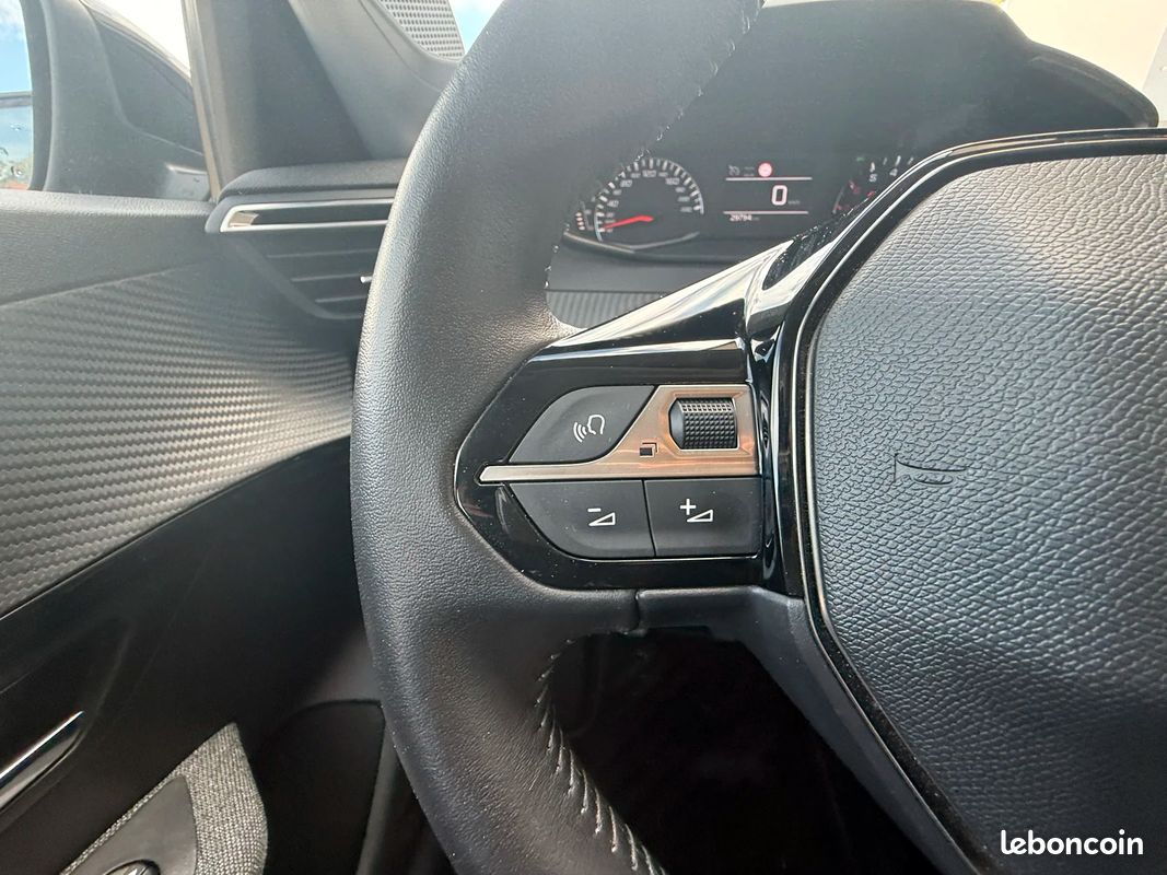 Peugeot 208 II Style (image 14)