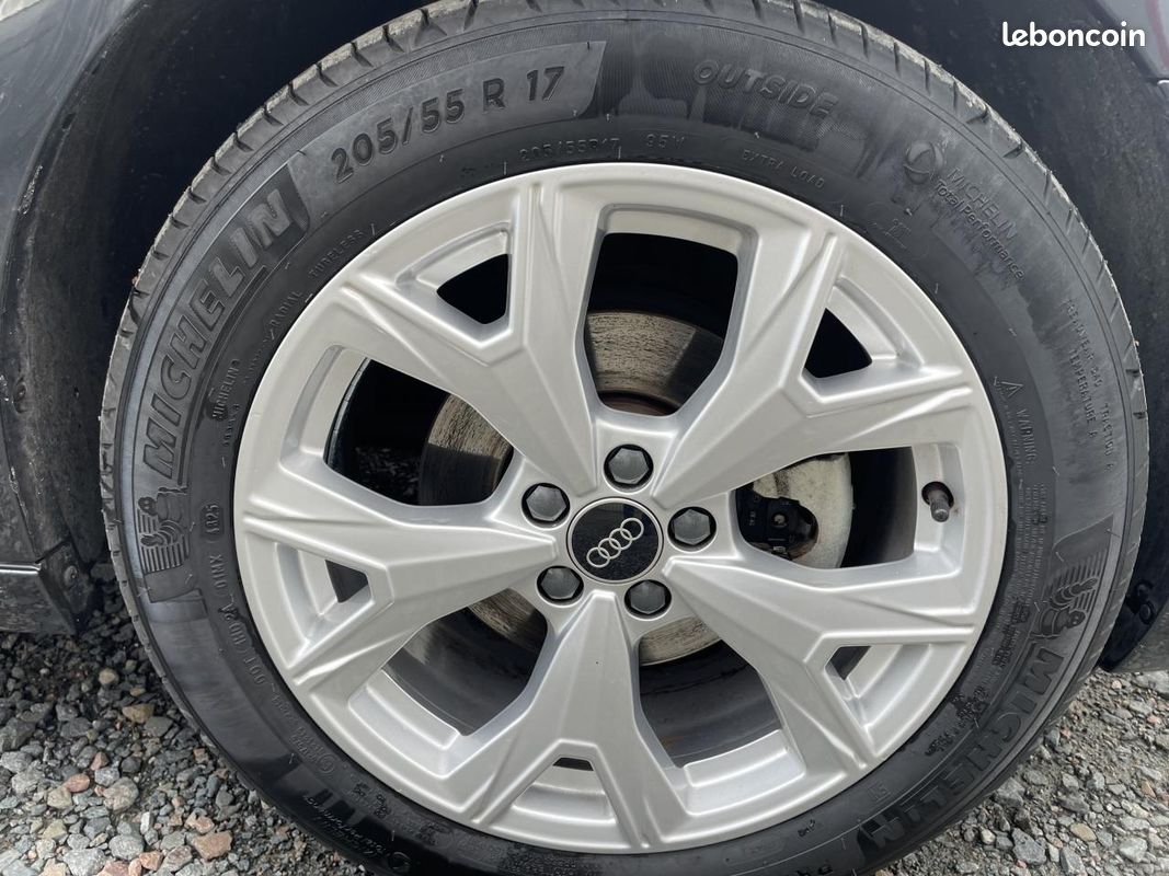 AUDI A1 Allstreet 1.0 30 TFSI - 110 - BV S-Tronic SPORTBACK 2019 Design Luxe (image 16)