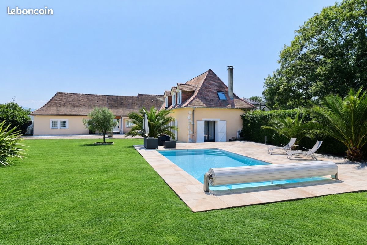 Maison 6 pièces 193 m² · à Buros · 193 m² · 570 000 €
