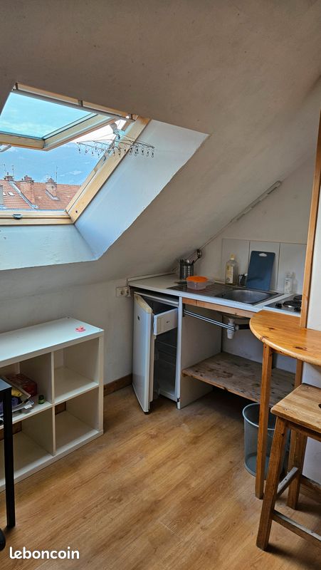 Appartement 1 pièce 10 m² · à Grenoble · 10 m² · 420 €/mois