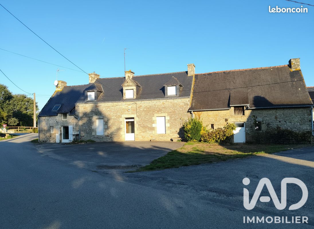 Maison 7 pièces 126 m² · à Saint-Servant · 126 m² · 136 000 €