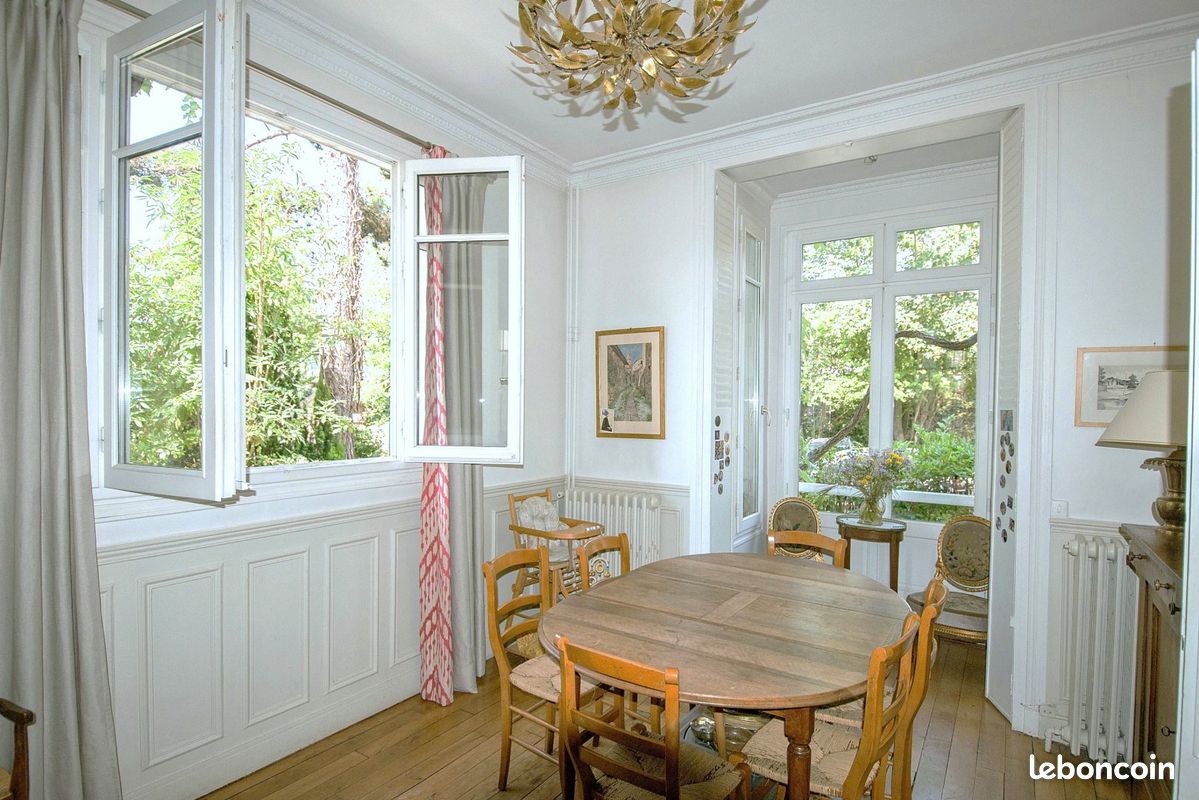 Maison 8 pièces 142 m² · à La Celle-Saint-Cloud · 142 m² · 695 000 €