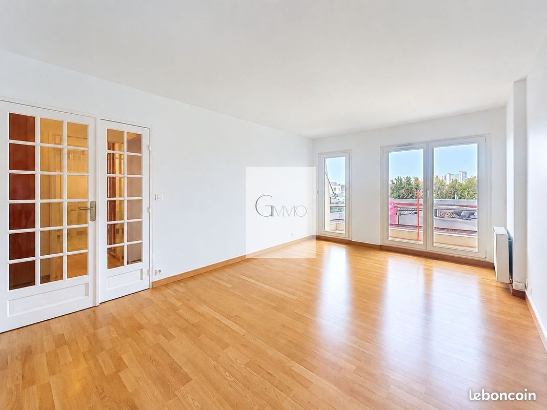 Parking 45 m² · à L'Haÿ-les-Roses · 45 m² · 245 000 €