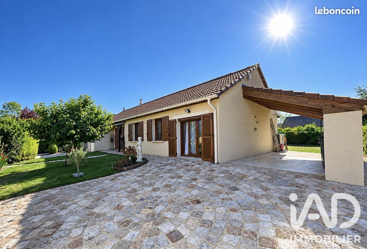 Maison 7 pièces 135 m² · à Saint-Lyé · 135 m² · 334 000 €