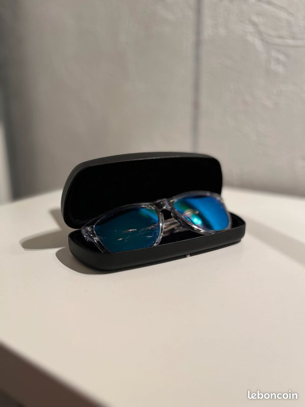 Lunette de soleil okley (image 1)