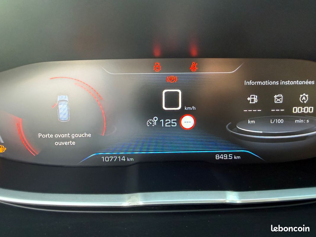 Peugeot 3008 crossway 2018 1l5 hdi (image 11)