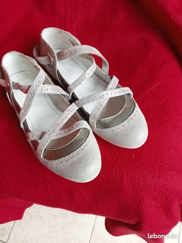 Sandales Pataugas En Cuir Multicolore - Taille 37 (EU) / 5 (UK) / 7 (US) - Petit Talon - Occasion Très Bon état