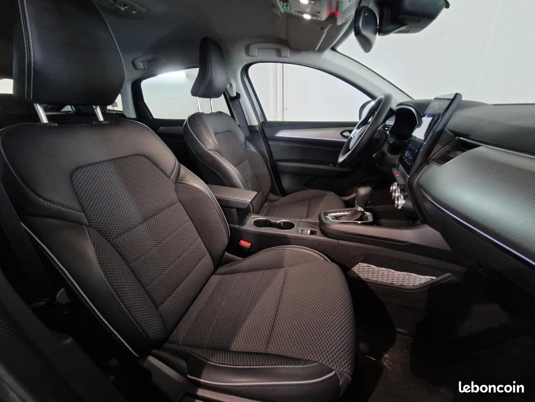 Renault Arkana E-Tech hybride 145 - 22 Techno (image 12)
