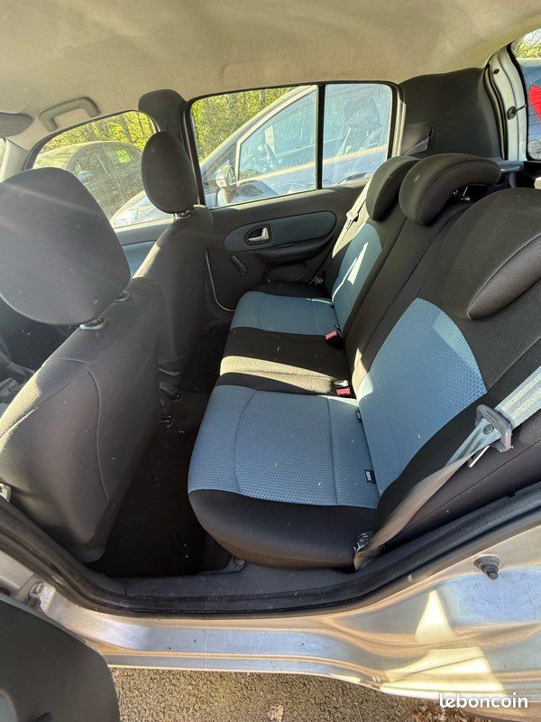 Renault clio (image 7)