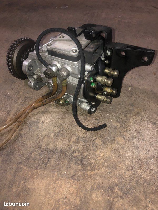 Pompe à injection E46 320d (image 1)
