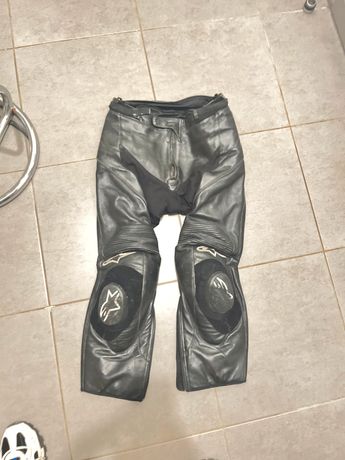Pantalon moto en cuir homme d'occasion –