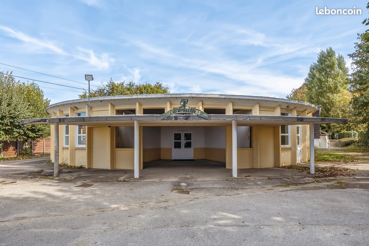 Maison 10 pièces 270 m² · à Barentin · 270 m² · 252 000 €