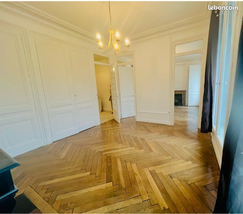 Appartement 3 pièces 82 m² · à Caluire-Et-Cuire · 82 m² · 1 290 €