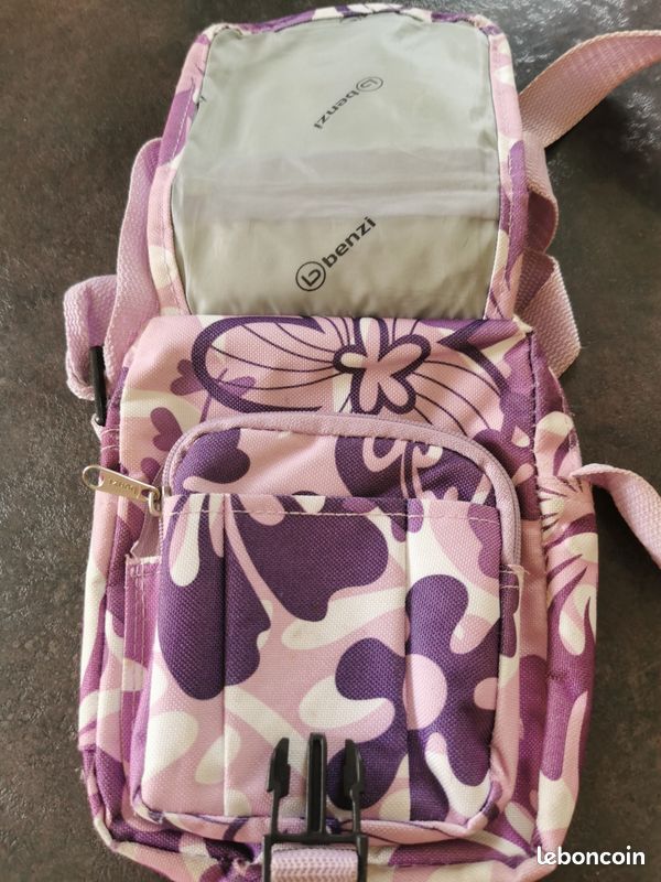 Sac à dos et Pochette (image 5)