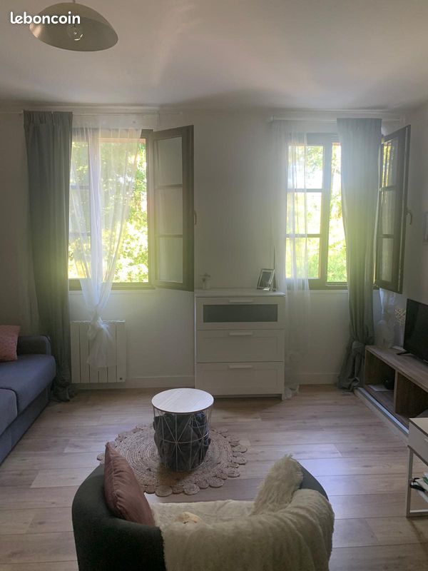 Appartement 1 pièce 24 m² · à Caluire-Et-Cuire · 24 m² · 650 €